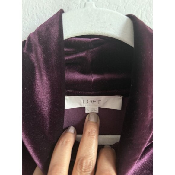 Loft Plush Velvet Turtleneck Top Puffed Long Sleeves Women’s‎ Size Small Plum - Picture 5 of 10